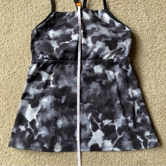 Nike Tankini Swim Top XS Black Gray White Pattern - Picture 6 of 7